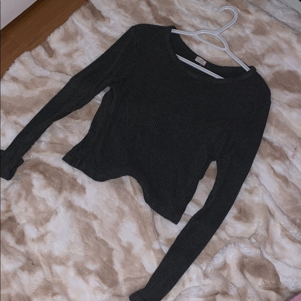 Pacsun tight some what cropped long sleeve